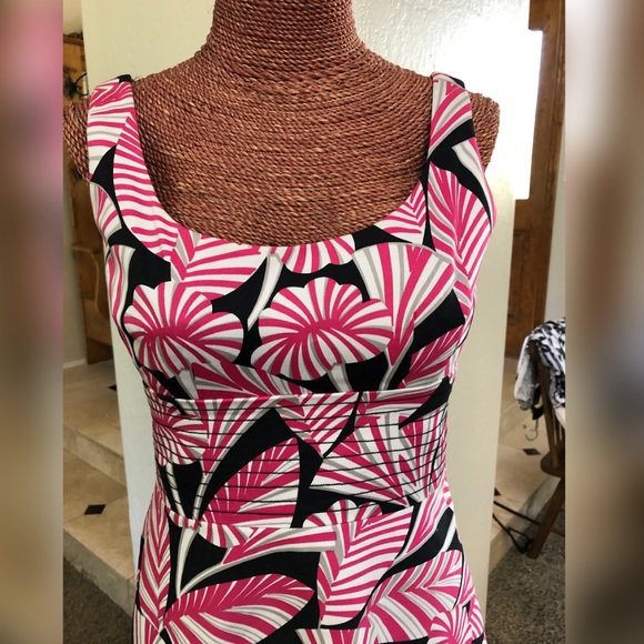 Maggie London Vintage Sundress - Picture 3 of 9